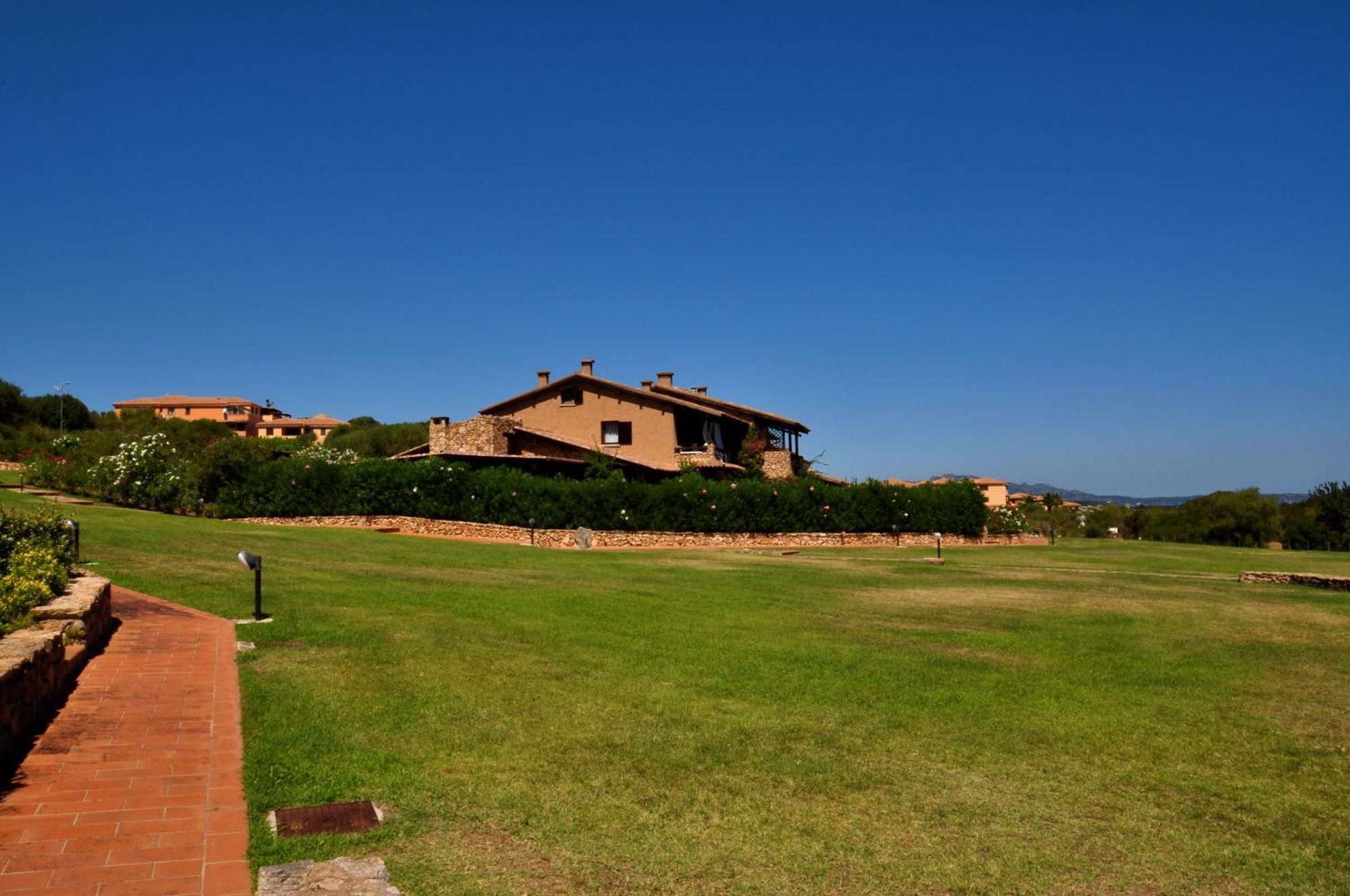 Appartamenti Residence Vela Blu Golfo Aranci Маринела Екстериор снимка