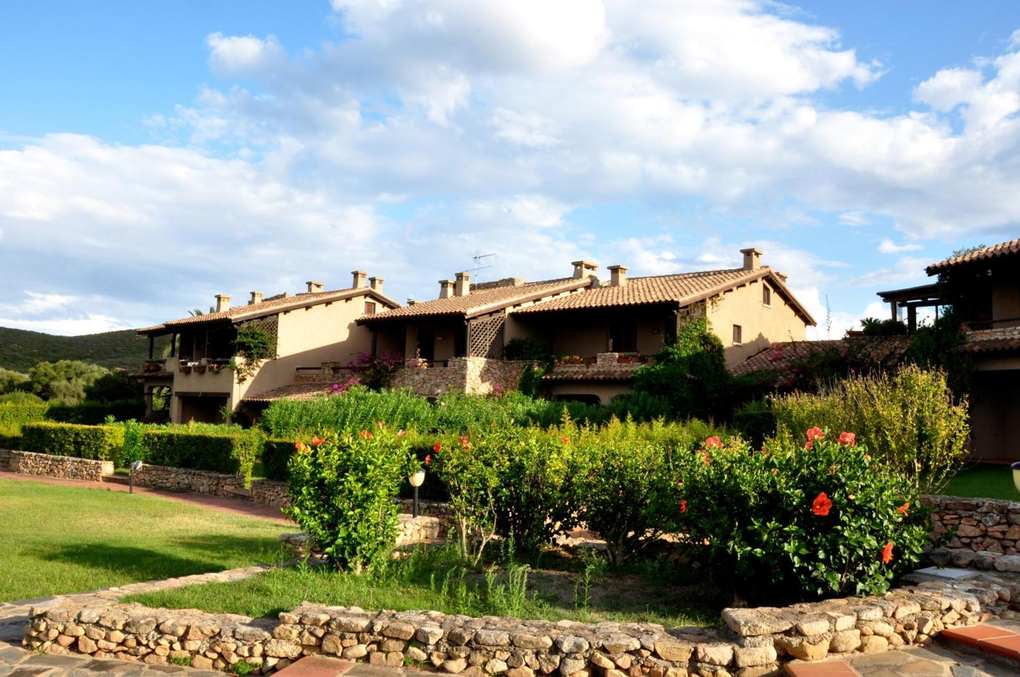 Appartamenti Residence Vela Blu Golfo Aranci Маринела Екстериор снимка