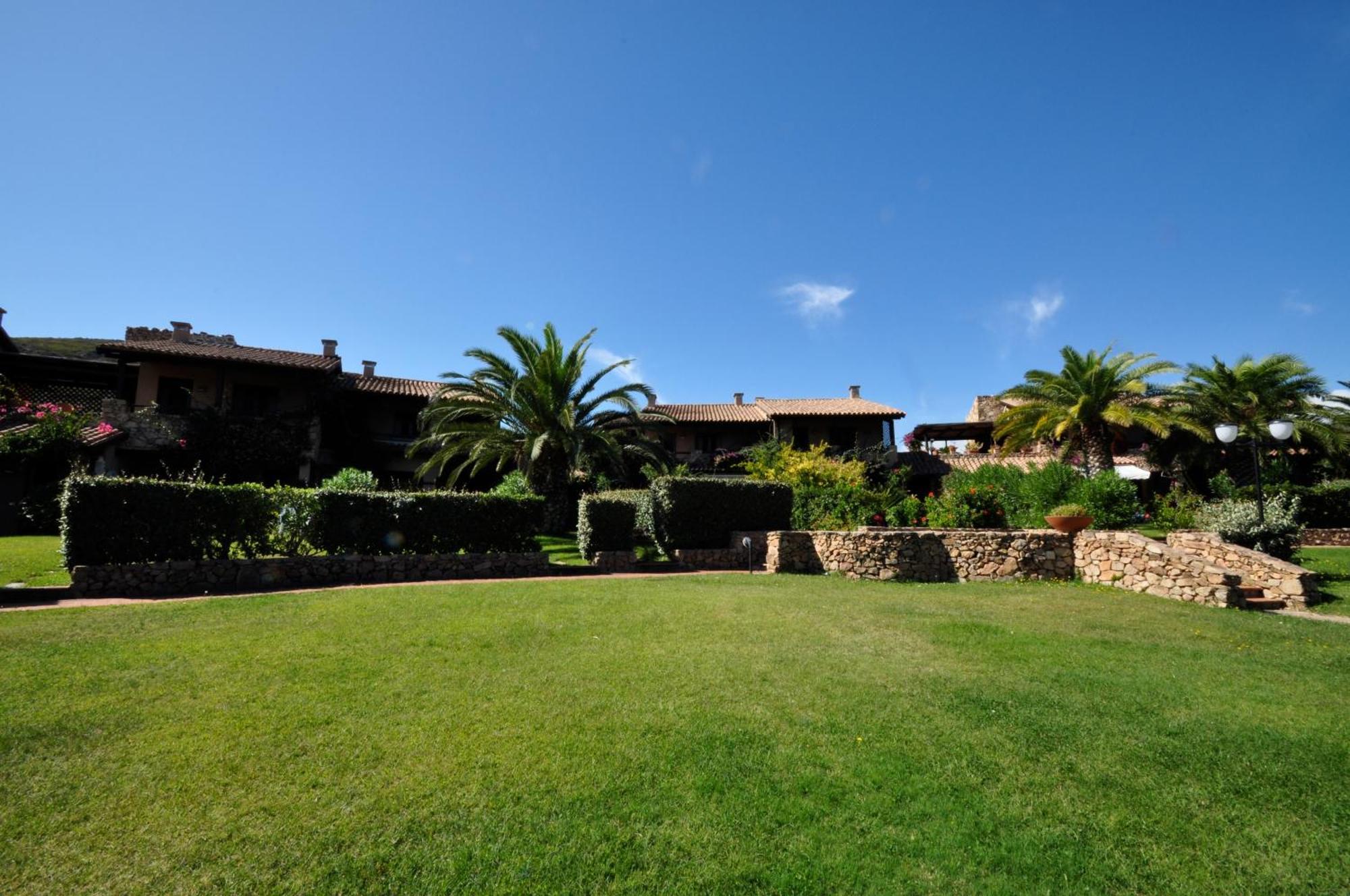 Appartamenti Residence Vela Blu Golfo Aranci Маринела Екстериор снимка