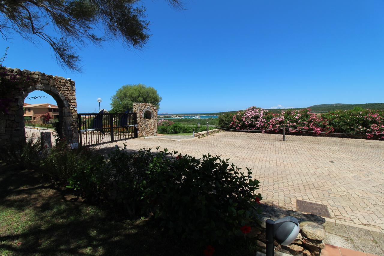 Appartamenti Residence Vela Blu Golfo Aranci Маринела Екстериор снимка