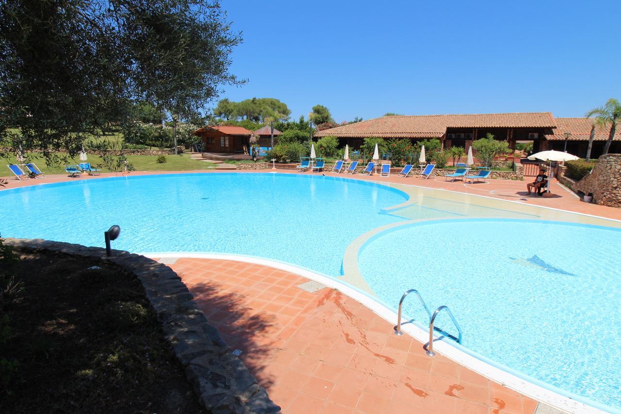 Appartamenti Residence Vela Blu Golfo Aranci Маринела Екстериор снимка
